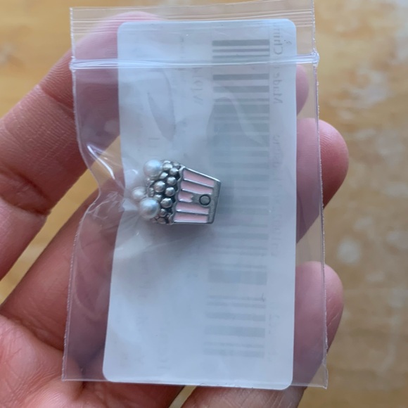 NWOT Delicious Popcorn Charm, Pale Pink Enamel & White Crystal Pearls Silver 925 - Picture 2 of 11
